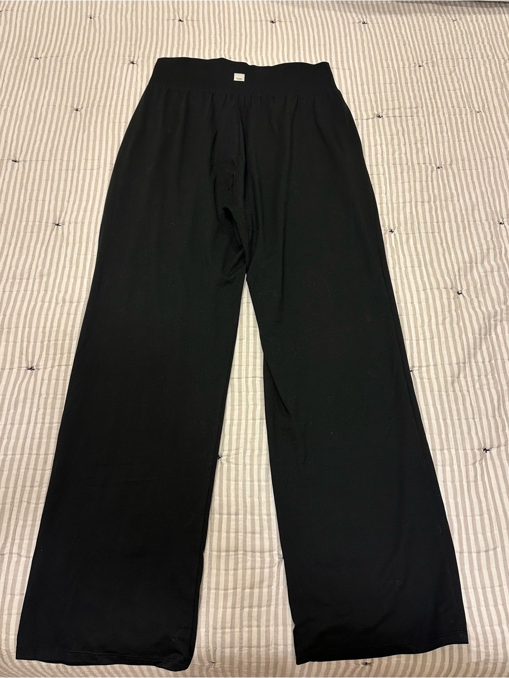 Vuori Black Pull-On Wide Leg Pants with Pockets